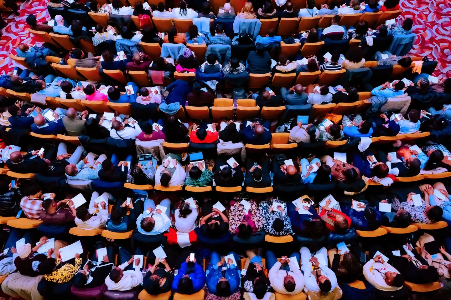 A full KSOM auditorium during a teaching session
