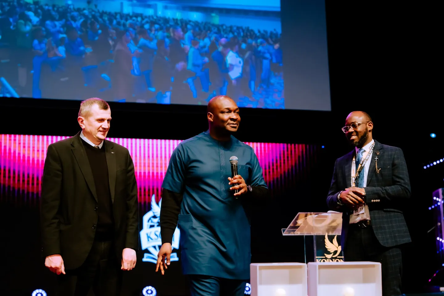 KSOM ministers and leaders together on stage